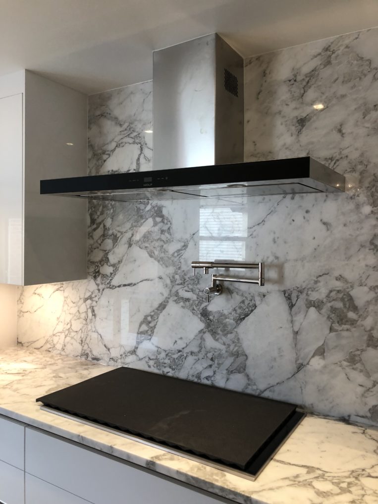 Calacatta modern kitchen
